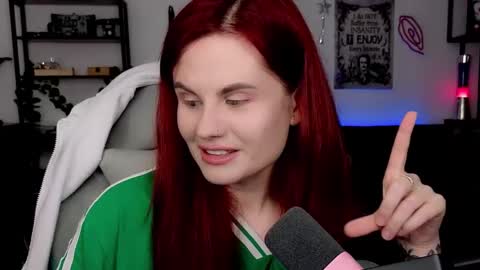 dellacrush_ online show from 25, 3, 2026