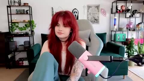 dellacrush_ online show from 15, 5, 2026