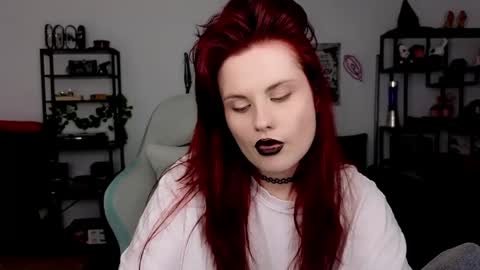dellacrush_ online show from 20, 5, 2026