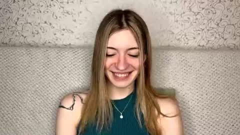 Snapshot of dellisifuentes chatting on 15, 7, 2026 Sia online show from 15, 7, 2026