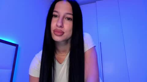 Snapshot of delly_love chatting on 31, 5, 2026 delly_love online show from 31, 5, 2026