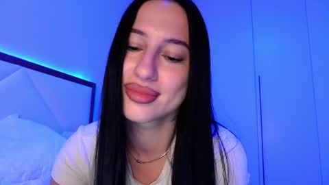 Snapshot of delly_love chatting on 10, 6, 2026 delly_love online show from 10, 6, 2026