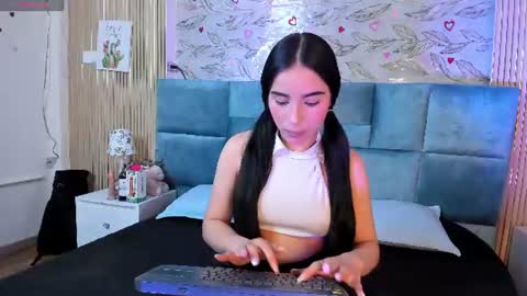 Snapshot of delphine_doll chatting on 13, 7, 2026 Delia online show from 13, 7, 2026
