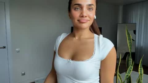 Snapshot of demetricekorf chatting on 13, 5, 2026 Anna online show from 13, 5, 2026