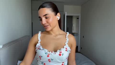 Snapshot of demetricekorf chatting on 15, 5, 2026 Anna online show from 15, 5, 2026