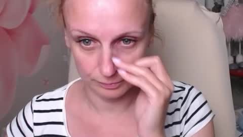 Snapshot of denhiey_here chatting on 30, 5, 2026 denhiey online show from 30, 5, 2026