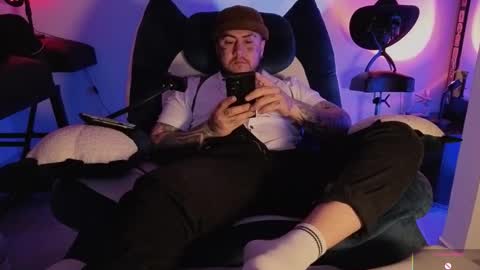 Snapshot of denjig chatting on 14, 1, 2026 Oliver online show from 14, 1, 2026