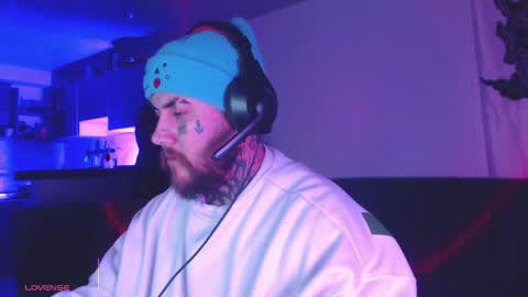 Snapshot of denjig chatting on 3, 3, 2026 Oliver online show from 3, 3, 2026