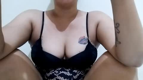 Snapshot of dennabaza chatting on 8, 5, 2026 Sarina online show from 8, 5, 2026