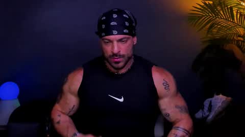 dennis_cox_ online show from 19, 11, 2025