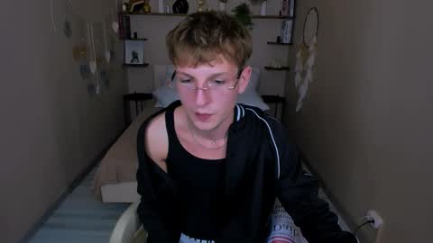 Dennis online show from 23, 11, 2025