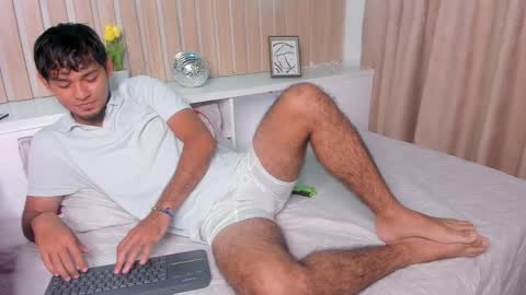 Snapshot of dereck_g chatting on 17, 4, 2026 dereck_g online show from 17, 4, 2026