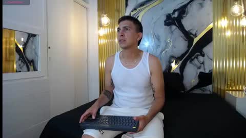 Snapshot of dereck_smithh chatting on 16, 7, 2026 Dereck online show from 16, 7, 2026