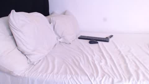 Derek online show from 8, 12, 2024