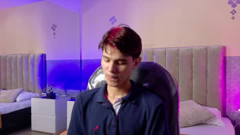 derek_sinn online show from 4, 4, 2026