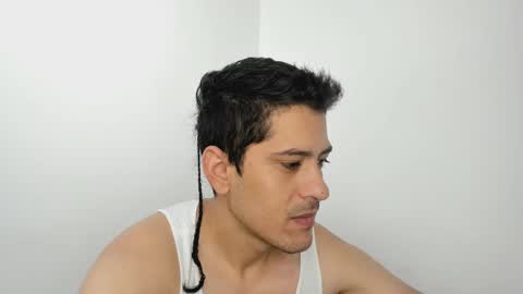 Snapshot of derek_vall chatting on 28, 2, 2025 derek_vall online show from 28, 2, 2025