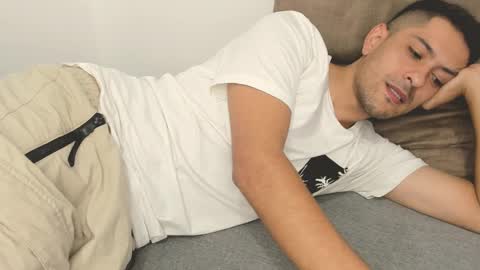 Snapshot of derek_vall chatting on 6, 3, 2025 derek_vall online show from 6, 3, 2025