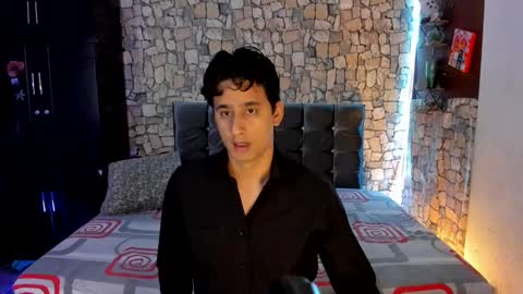 DEREKK   online show from 22, 1, 2025