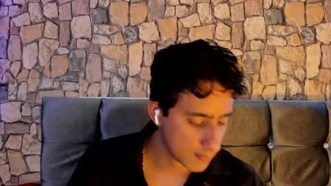 DEREKK   online show from 22, 1, 2025