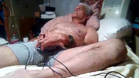 Snapshot of derick1961 chatting on 22, 5, 2026 derick1961 online show from 22, 5, 2026