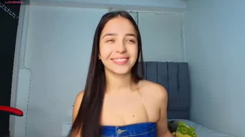 Snapshot of derly_cuervo703031 chatting on 9, 6, 2026 derly_cuervo703031 online show from 9, 6, 2026