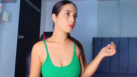 Snapshot of derly_cuervo703031 chatting on 17, 7, 2026 derly_cuervo703031 online show from 17, 7, 2026