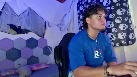 TORI AND MR. BEAR online show from 31, 10, 2025