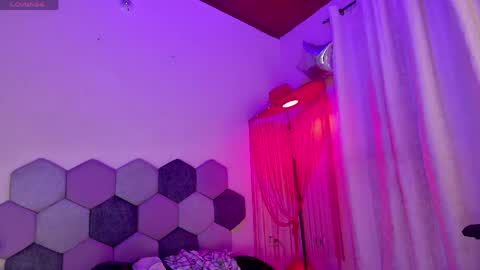 TORI AND MR. BEAR online show from 10, 4, 2026