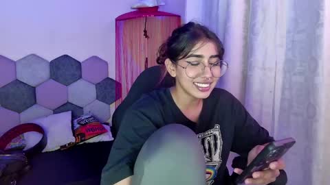 Snapshot of desireduo_tgn chatting on 19, 5, 2026 TORI AND MR. BEAR online show from 19, 5, 2026