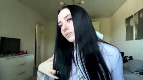 Snapshot of desireespady chatting on 17, 5, 2026 Kira online show from 17, 5, 2026
