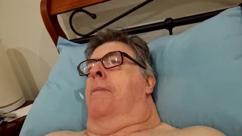 Desmon1958 online show from 11, 4, 2026