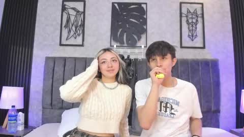 Snapshot of destello_xxx chatting on 18, 5, 2026 Destello online show from 18, 5, 2026