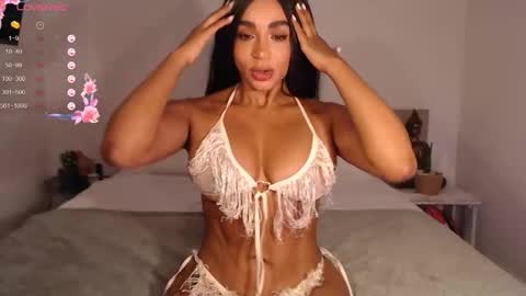 Snapshot of destinnemil chatting on 18, 12, 2025 Destinne Mill online show from 18, 12, 2025