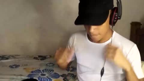 Snapshot of deus_steim chatting on 3, 10, 2025 deus_steim online show from 3, 10, 2025