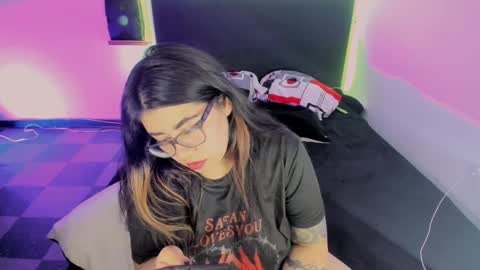 Snapshot of devilfox29 chatting on 19, 1, 2025  L I NA  online show from 19, 1, 2025