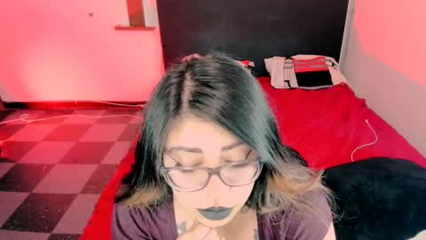 Snapshot of devilfox29 chatting on 1, 3, 2025  L I NA  online show from 1, 3, 2025