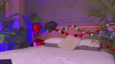 devilinee online show from 12, 2, 2025