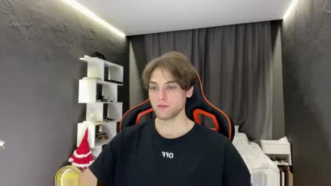 devilnut1 online show from 25, 11, 2025