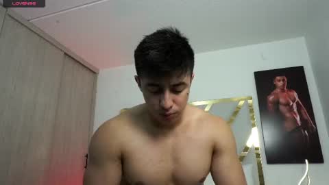 Snapshot of devin_hunter chatting on 30, 6, 2026 Devin Hunter online show from 30, 6, 2026