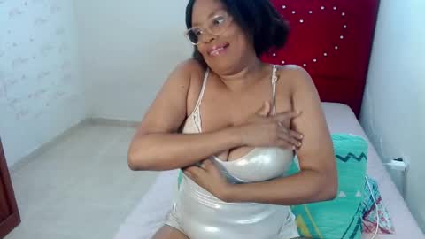 Snapshot of devorasexy2 chatting on 30, 4, 2026 Devora.. online show from 30, 4, 2026