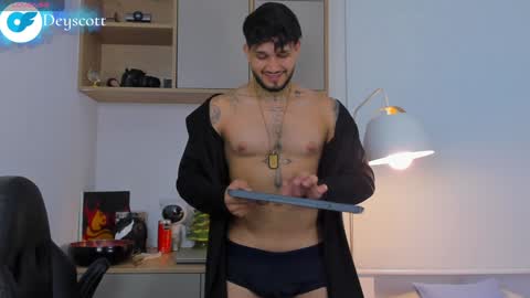 JULIAN online show from 1, 1, 2025