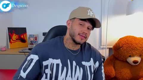 JULIAN online show from 8, 3, 2025