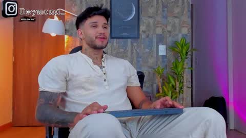 JULIAN online show from 29, 9, 2025