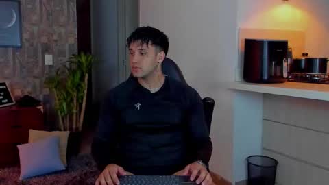 JULIAN online show from 30, 11, 2025