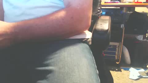 Snapshot of dfwgonewrong chatting on 5, 2, 2026 dfwgonewrong online show from 5, 2, 2026