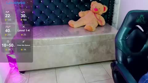 Snapshot of diamondfox_m chatting on 24, 4, 2026 Your Diamond online show from 24, 4, 2026