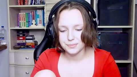 Snapshot of diana_back3 chatting on 18, 10, 2025 diana_back3 online show from 18, 10, 2025