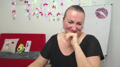 Snapshot of dianamgg chatting on 21, 4, 2026 Diana online show from 21, 4, 2026