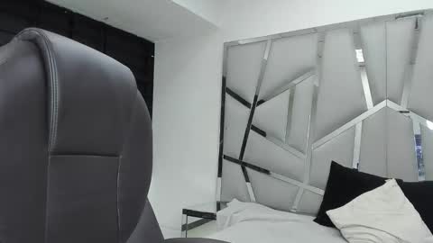 dianarous online show from 17, 2, 2026