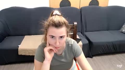 dianasmiey7 online show from 4, 12, 2024